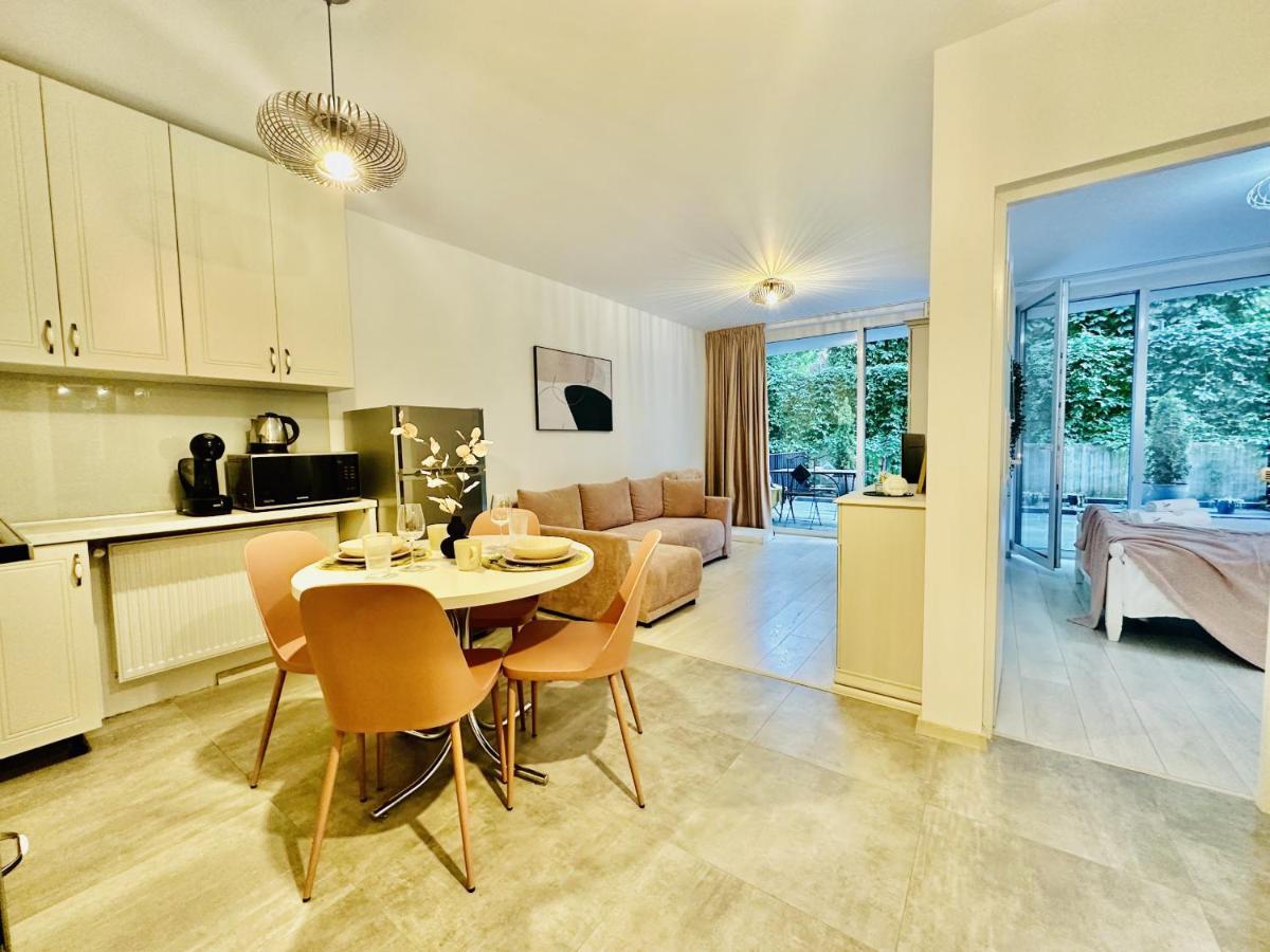 Palfi Apartment With Garden & Parking Cluj-Napoca Ngoại thất bức ảnh